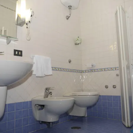 Hotell Nuovo Rebecchino 3*