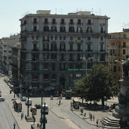 Nuovo Rebecchino Hotell Neapel