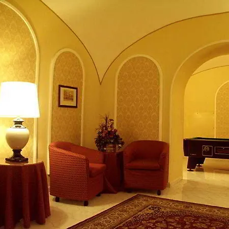 ヌオーヴォ レベッキーノ ホテル ナポリ